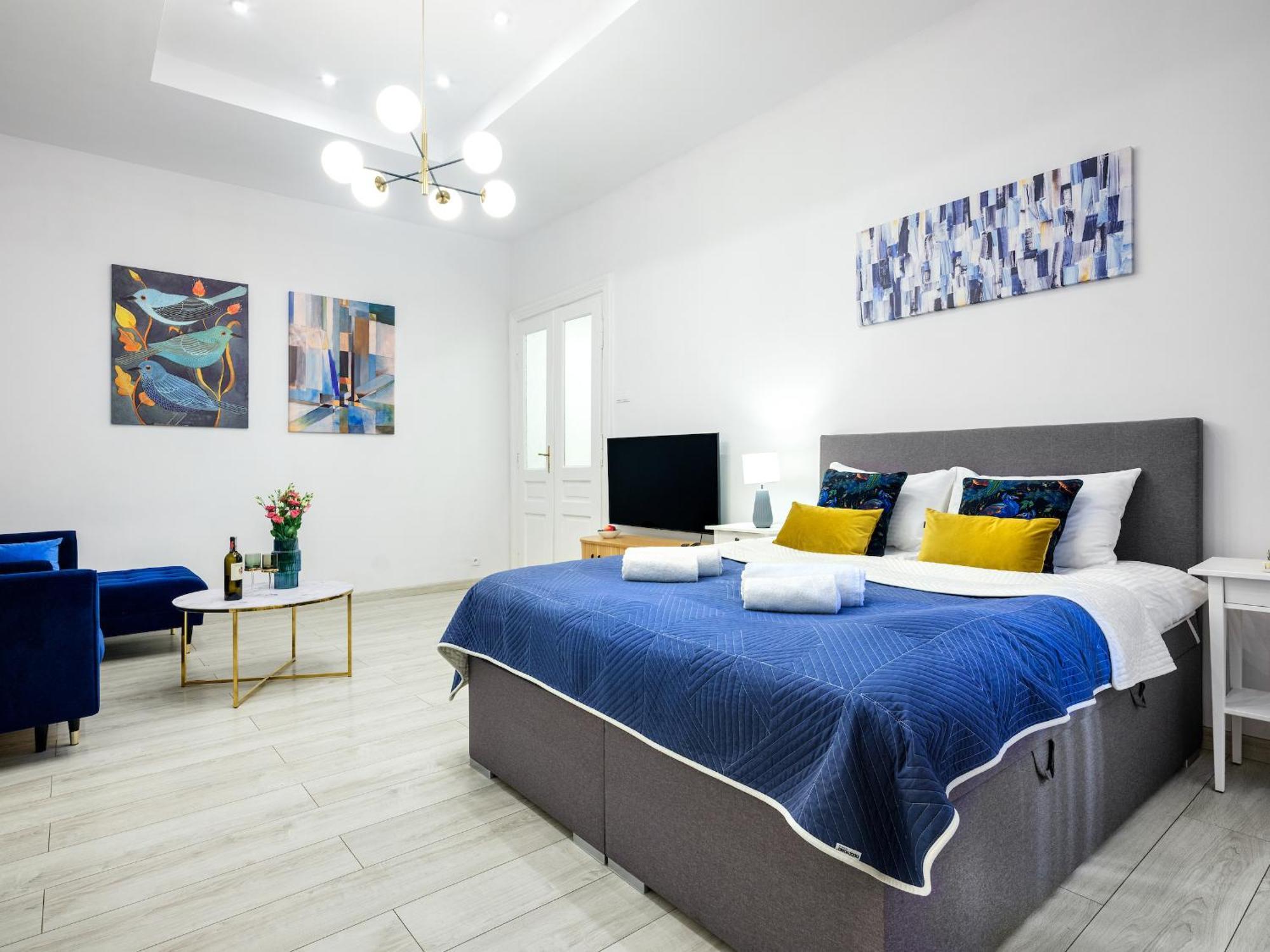 Bluebird Apt Old Town & Wawel Hill By Vistula River - By Homelike Cracovia Exterior foto